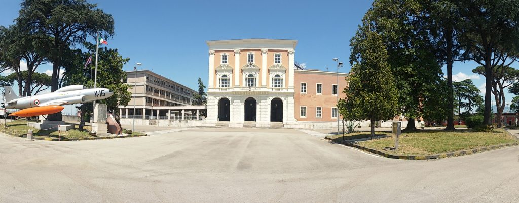 Progetto Cittadinanza Attiva:  Incontro con il Colonnello Comandante Vittorio Vicari e visita Aeroportuale presso Comando Aeroporto di Capodichino e Convegno su Adolescenti