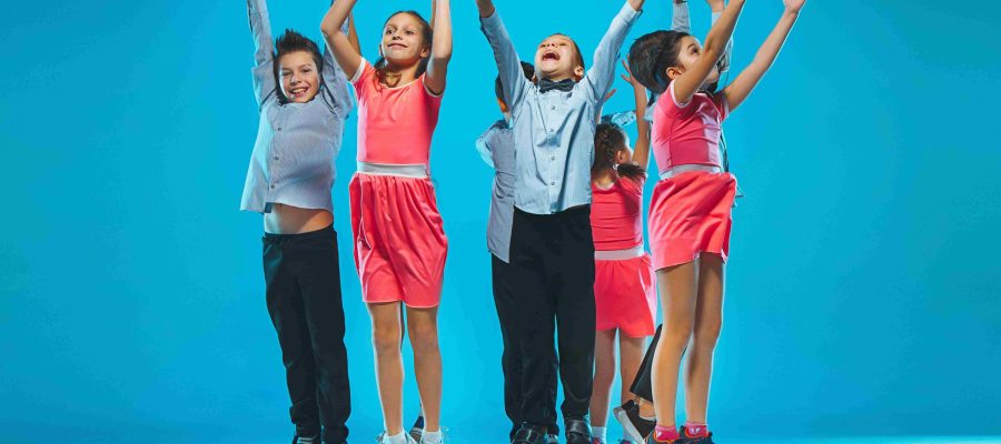 kids-dance-school-ballet-hiphop-street-funky-modern-dancers_11zon