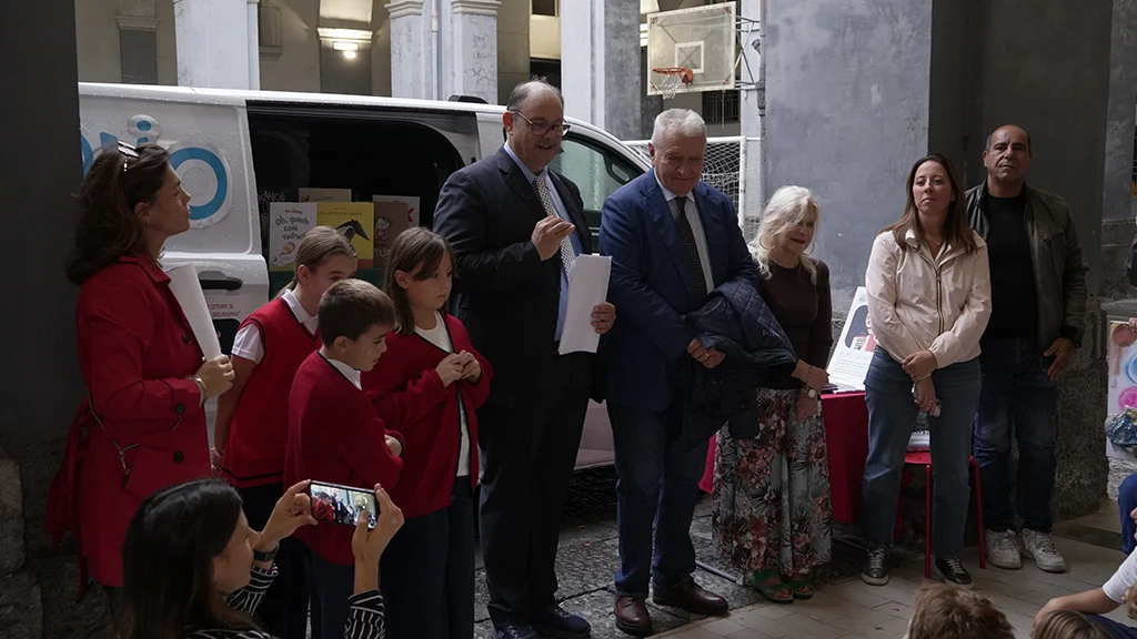 INAUGURAZIONE PUNTO DI LETTURA PETRU BIRLADEANU