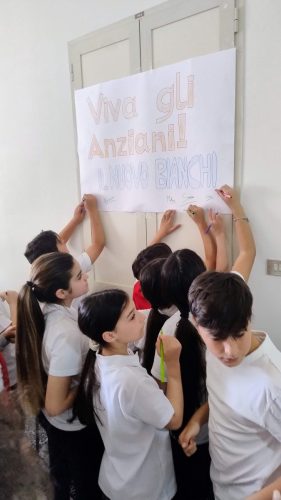 Incontro Quinta elementare e gli anziani di Sant'Egidio