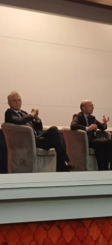 Una rosa rossa: Contro la violenza sulle donne19 novembre 2025 ore 10-13