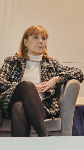 ilnuovobianchi convegno una rosa rossa 19 11 25 18