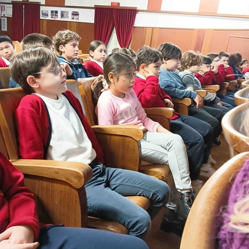 lezione" impartita dall' ing. Gaetano Uccella, membro del Club Atlantico Napoli e Maestro del Lavoro, sul tema "Cambiamenti climatici, energie rinnovabili e risparmio energetico".